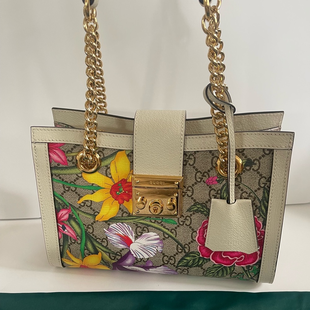 Gucci Padlock small GG Flora Crossbody bag